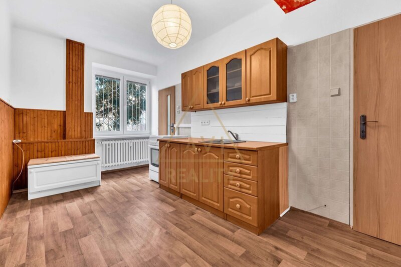 Pronájem bytu 1+1 34 m2 P10 Náměstí Svatopluka Čecha Vršovice