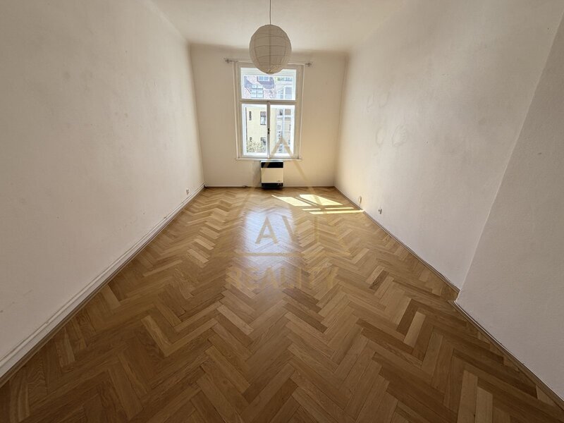 Pronájem bytu 2+1 52m2 P2 Vinohrady Na Švihance nezařízený