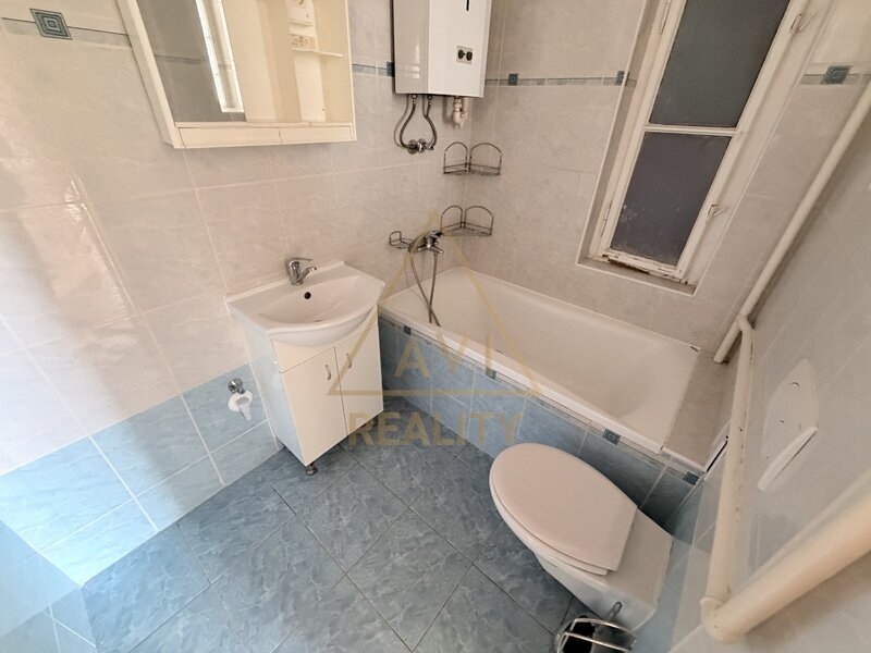 Pronájem bytu 2+1 52m2 P2 Vinohrady Na Švihance nezařízený