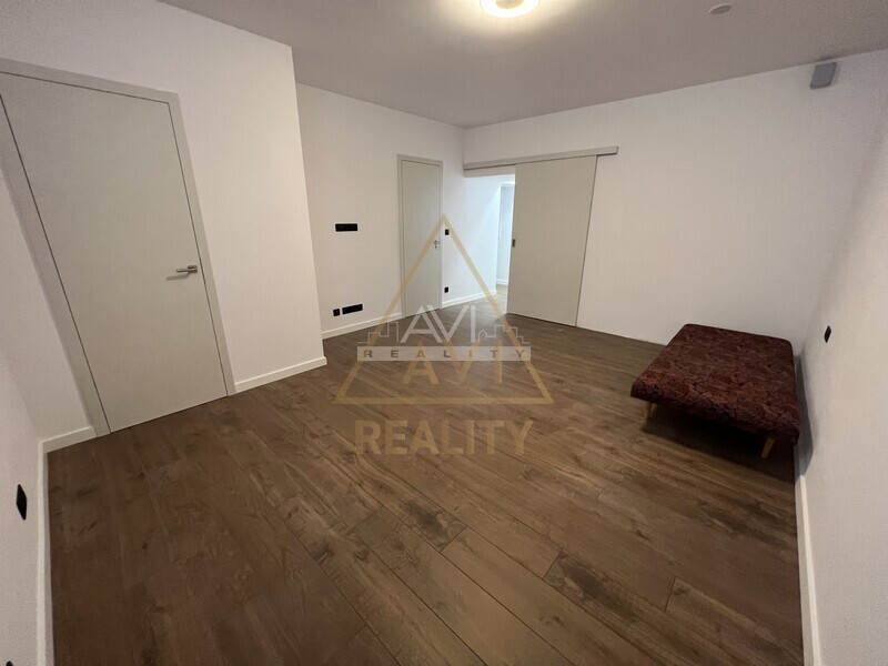 Pronájem bytu 2+kk 58m2 + zahrada P8 Libeň Andrštova