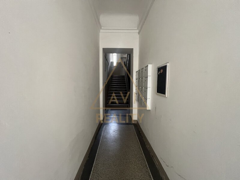 Pronájem bytu 2+kk 58m2 + zahrada P8 Libeň Andrštova