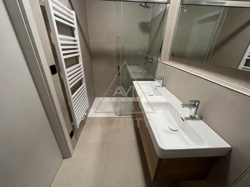 Pronájem bytu 2+kk 58m2 + zahrada P8 Libeň Andrštova