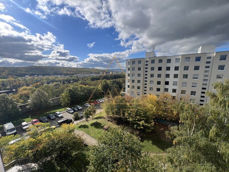Pronájem bytu 2+kk 44m2 P12 Modřany rekonstrukce