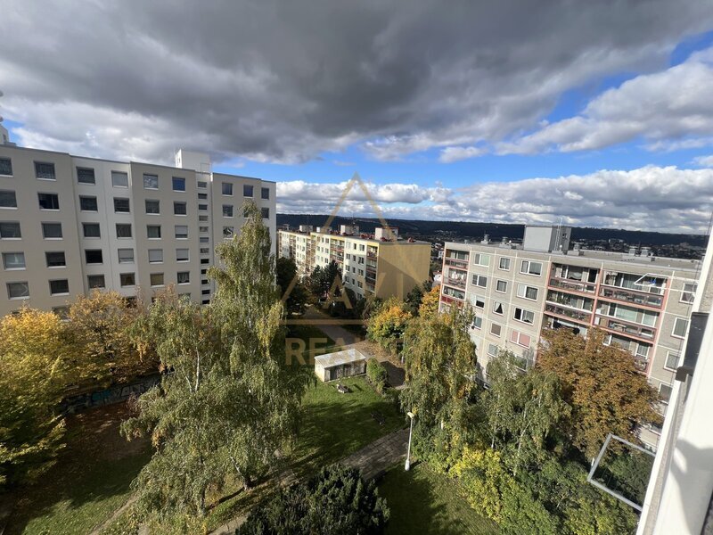 Pronájem bytu 2+kk 44m2 P12 Modřany rekonstrukce